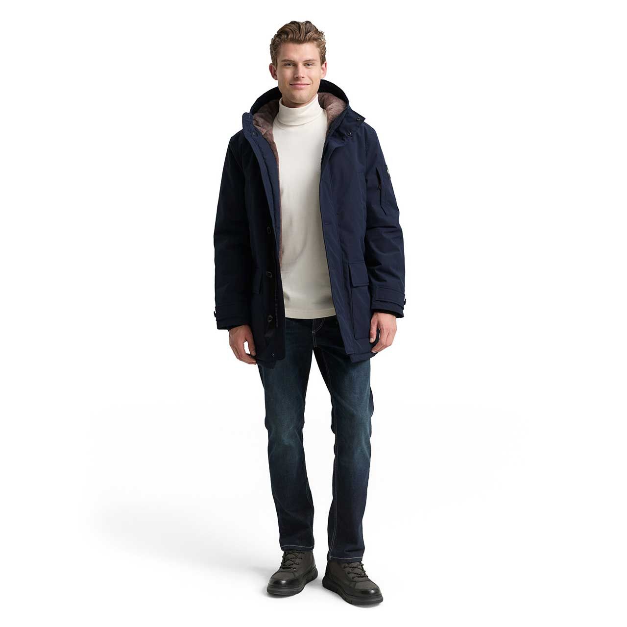 Herren Jacke Hooded Utility Parka von Tom Tailor in Dunkelblau, Ganzkörperansicht am Model