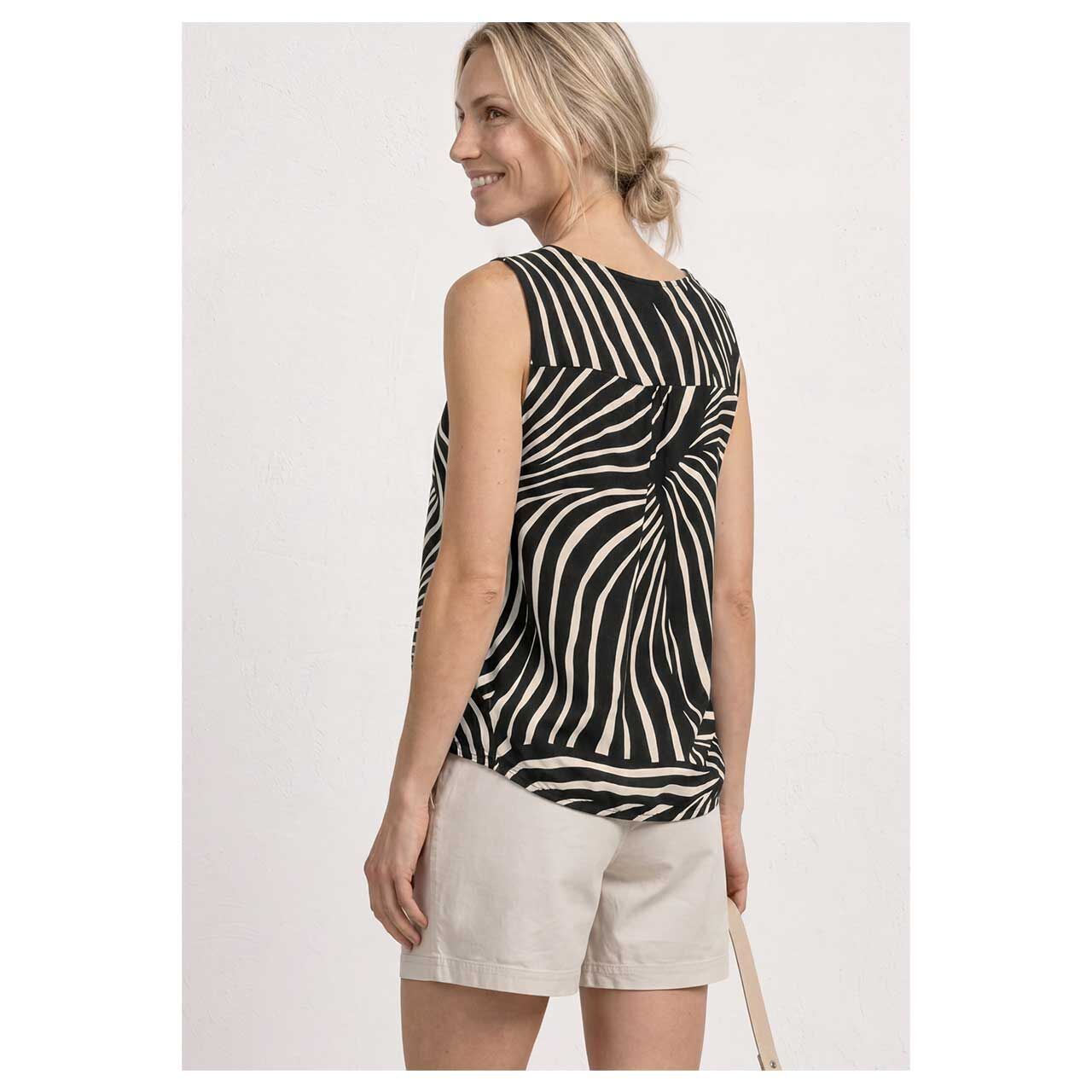 Damen Top Jersey von Street One in Schwarz mit Print, Rückansicht am Model