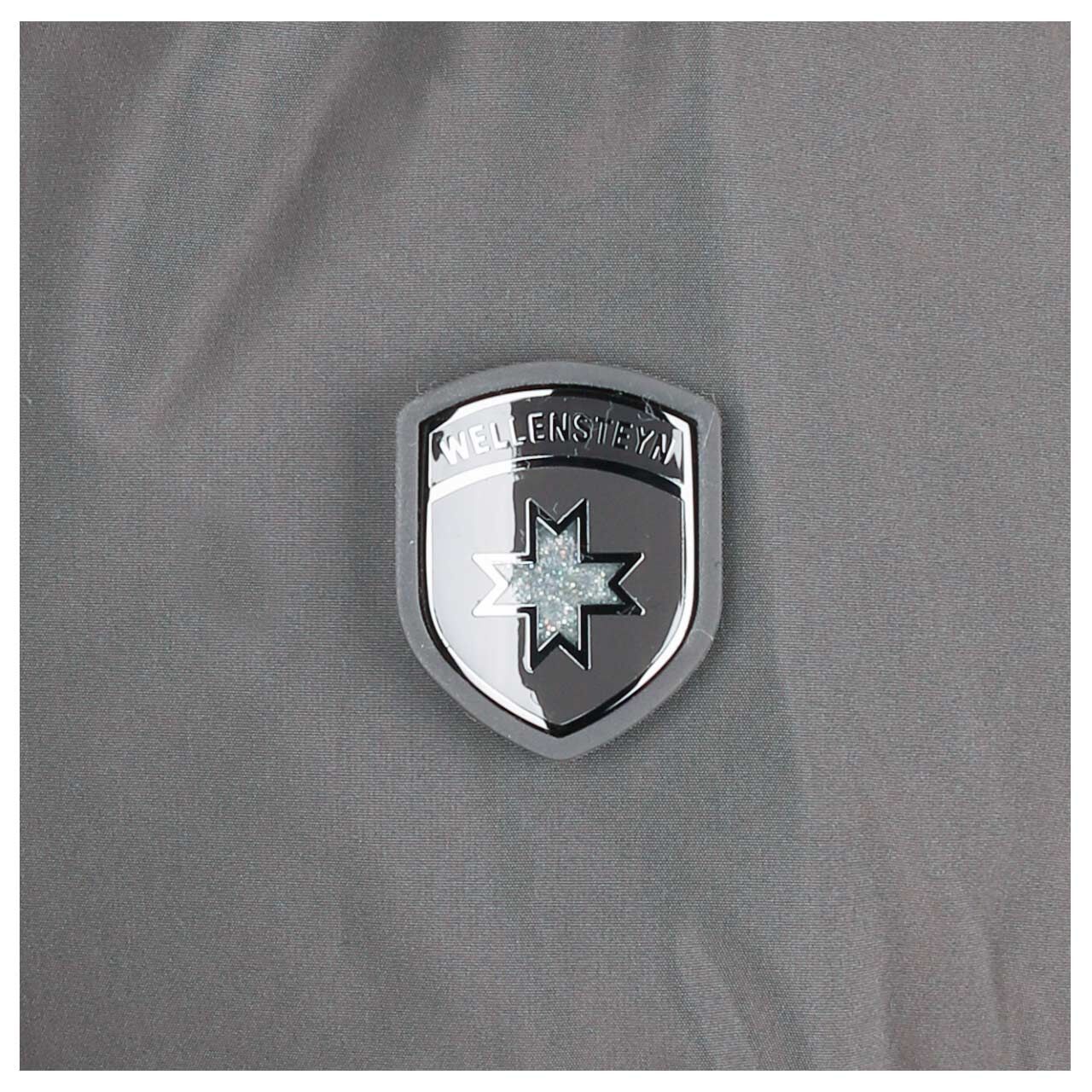 Damen Jacke Goldmine Medium von Wellensteyn in Grau-Braun, Detailansicht Logo