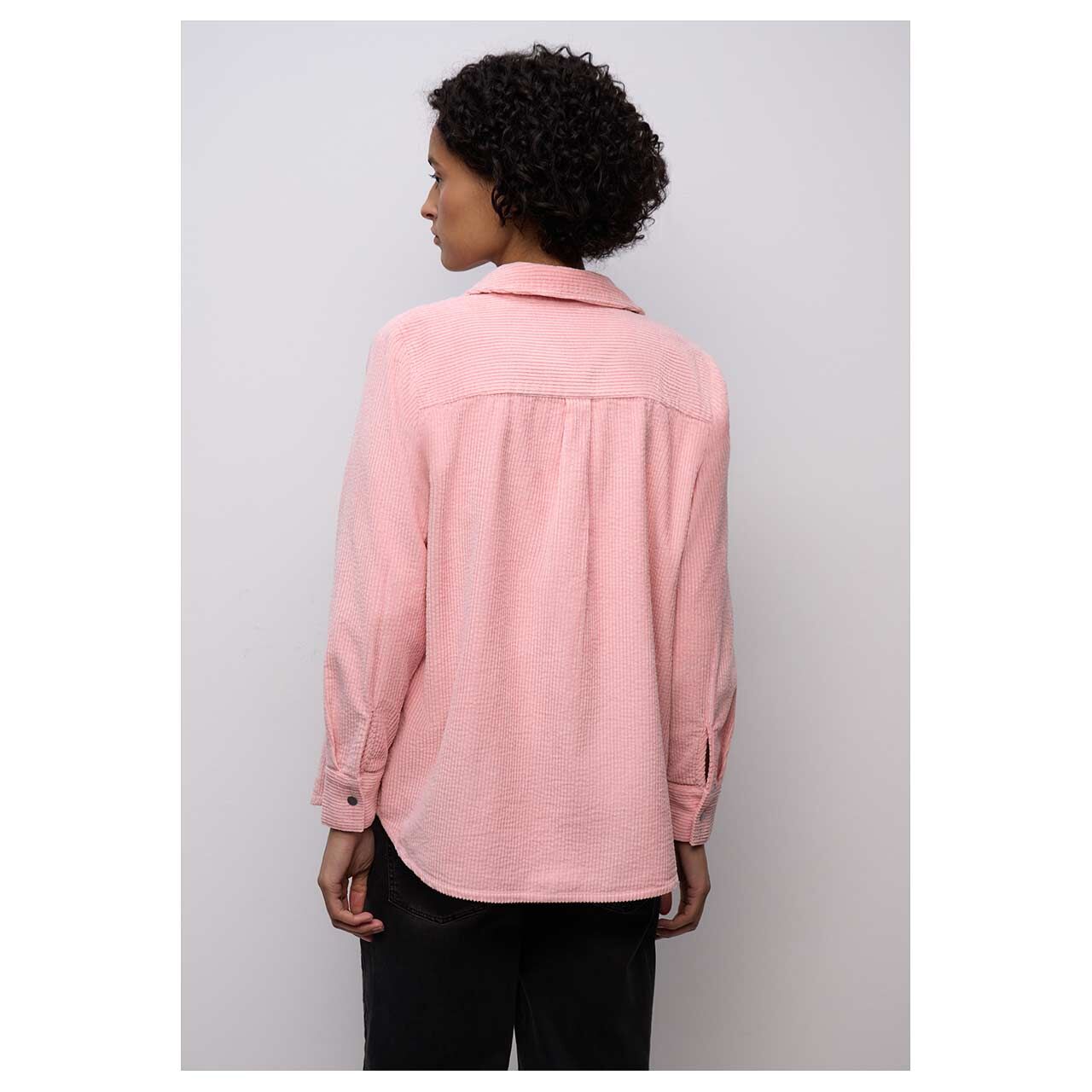 Damen Langarm Cord Bluse Corduroy Shirtcollar von Street One in Rosa, Rückansicht am Model