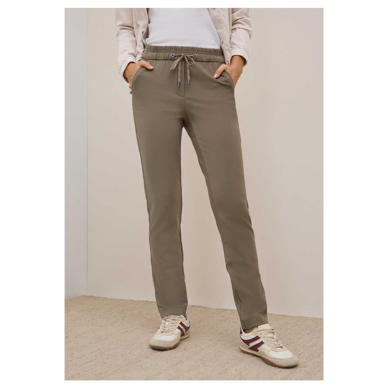 Damen Ankle Hose Tracey von Cecil in Hellbraun, Vorderansicht am Model