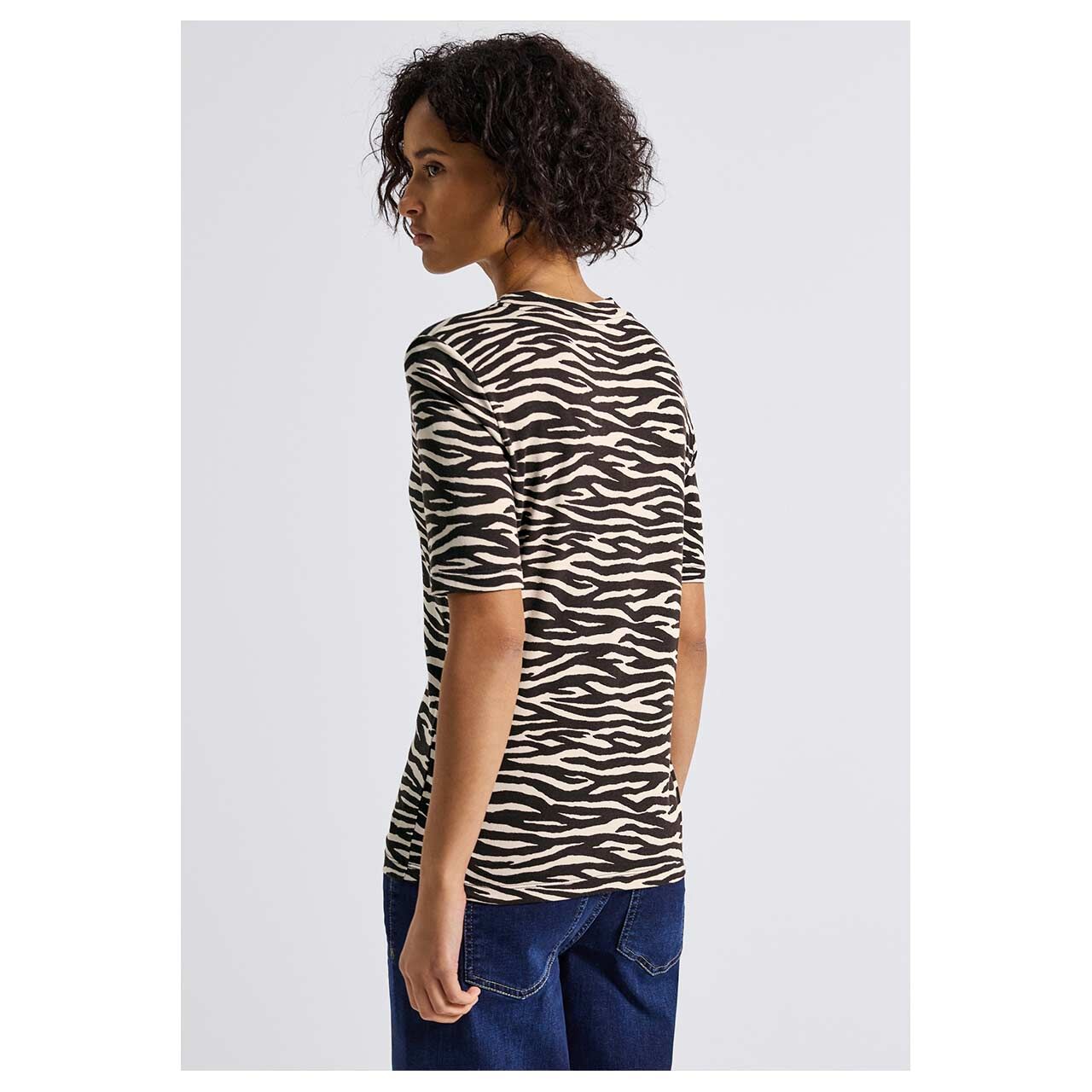 Damen T-Shirt Printed Turtle Neck von Street One in Dunkelbraun, Rückansicht am Model