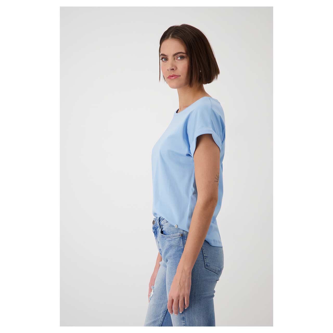 Damen T-Shirt von Monari in Hellblau, Seitenansicht am Model