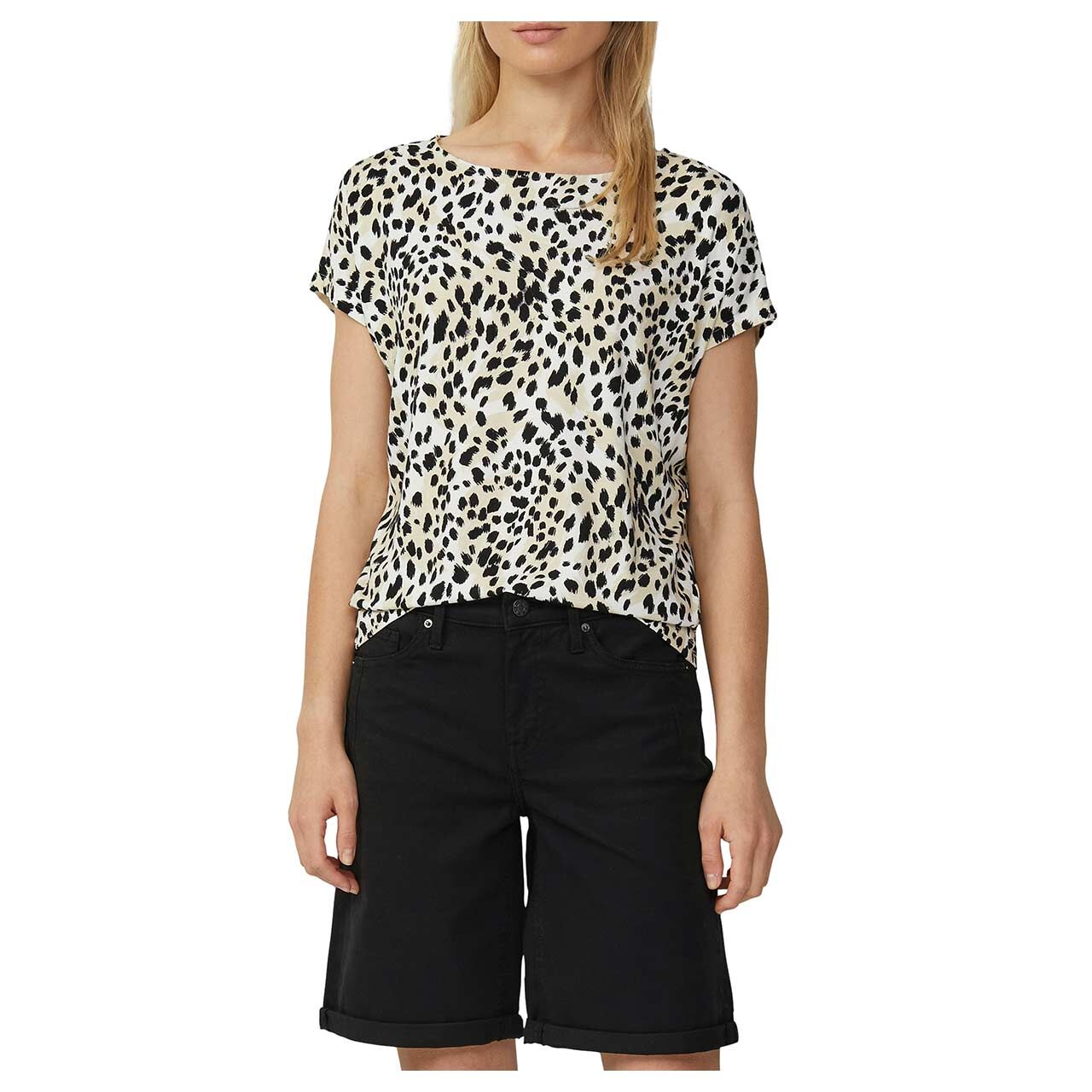 Nahaufnahme des Models, Vorderansicht des Damen T-Shirts von s.Oliver in Creme mit Print 