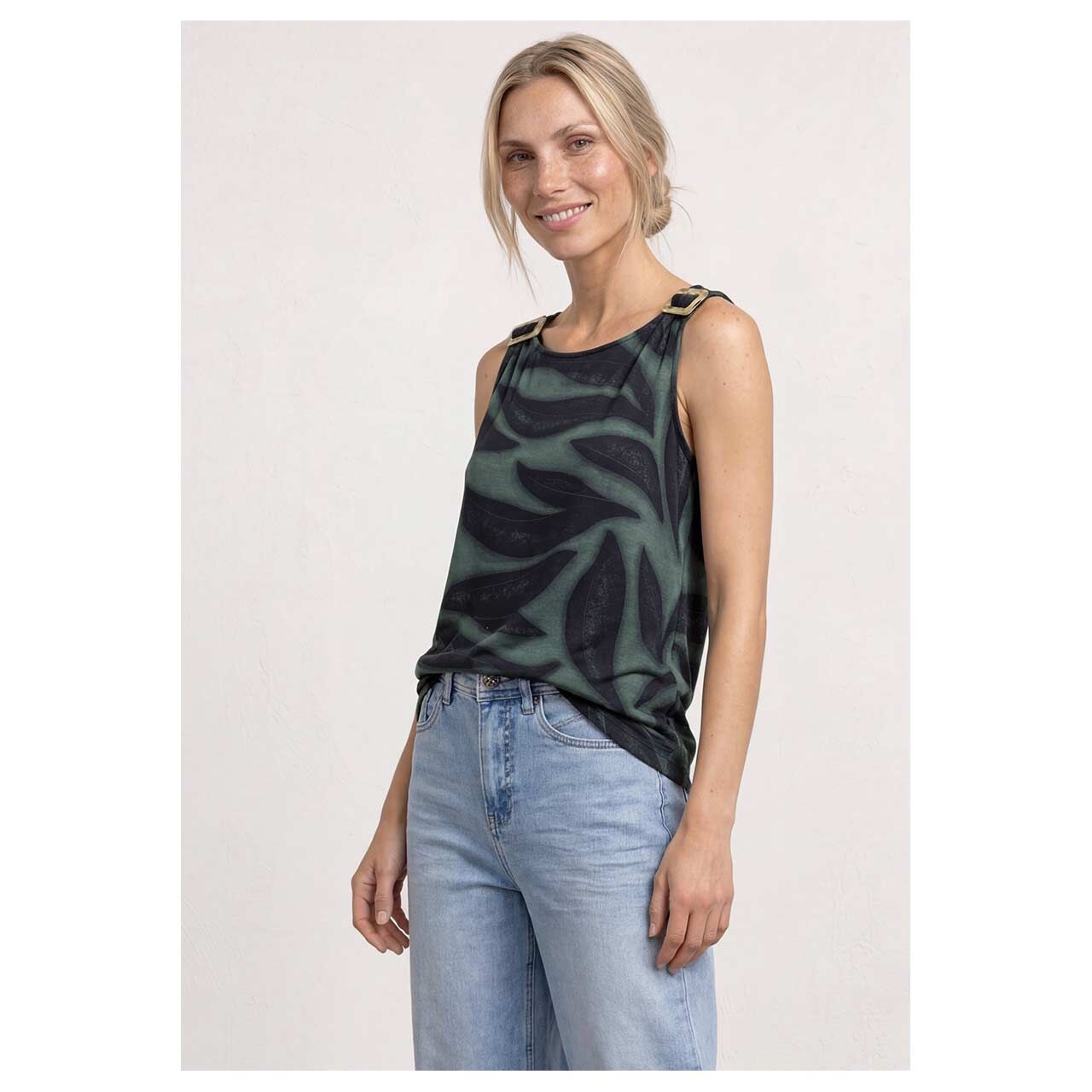 Damen Top Jersey von Street One in Dunkelgrün mit Print, Vorderansicht am Model