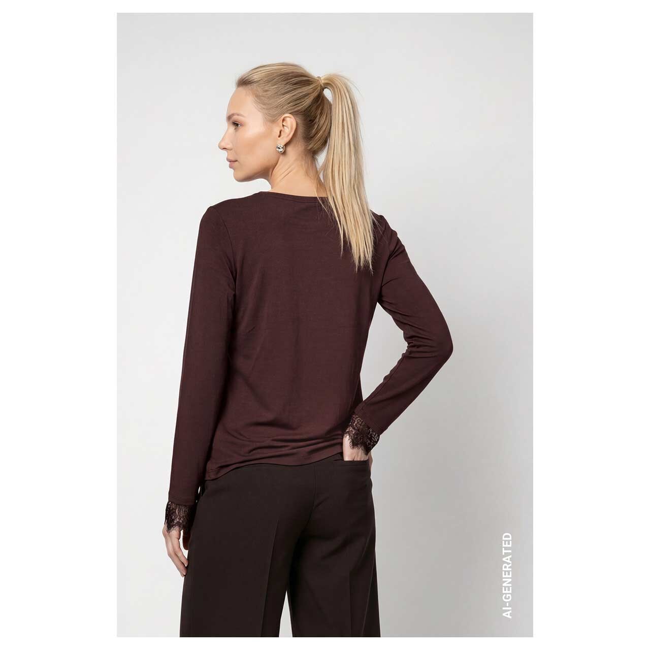 Damen Langarm Shirt von Monari in Dunkelbraun, Rückansicht am Model