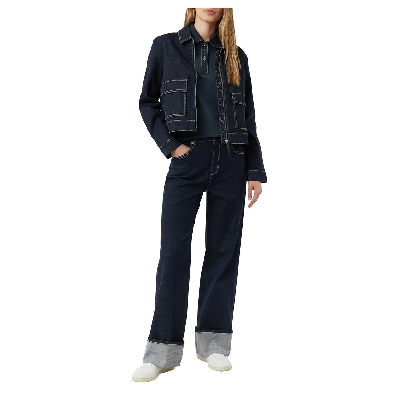 Damen Polo Sweatshirt von Comma in Dunkelblau, Ganzkörperansicht am Model