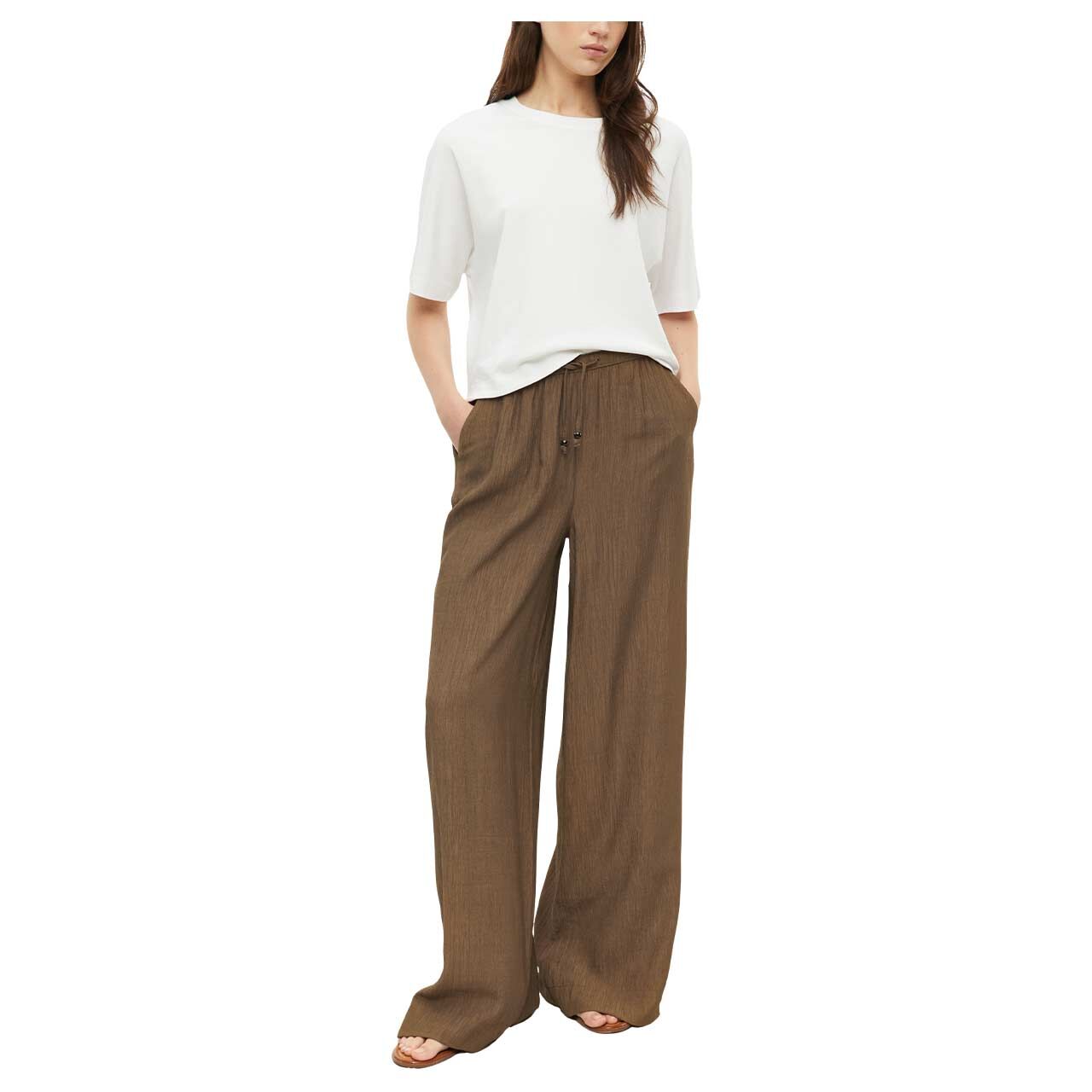 Damen Wideleg Hose von s.Oliver in Braun, Ganzkörperansicht am Model
