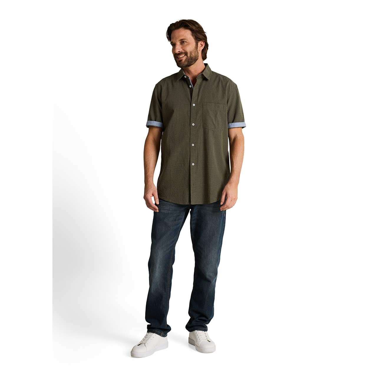 Herren 1/2 Arm Hemd  von Tom tailor in Grün mit Print, Ganzkörperansicht am Model