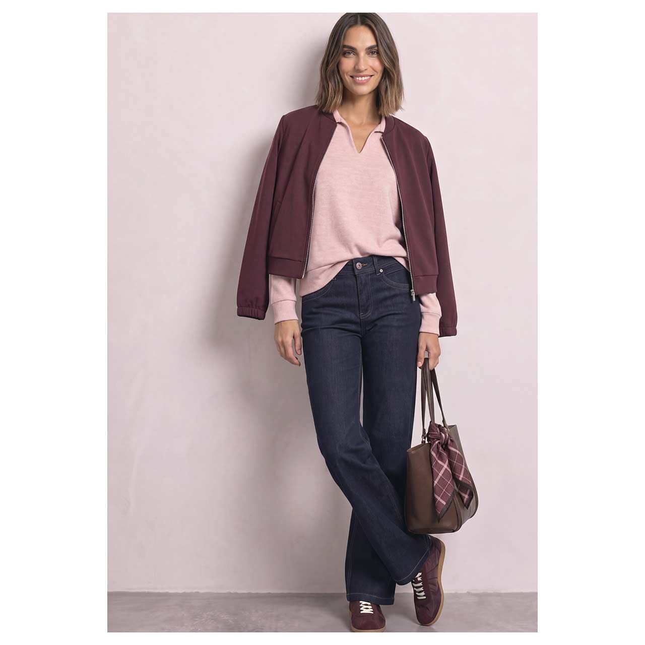 Damen Polo Pullover Soft von Street One in Rosa meliert, Ganzkörperansicht gestylt am Model
