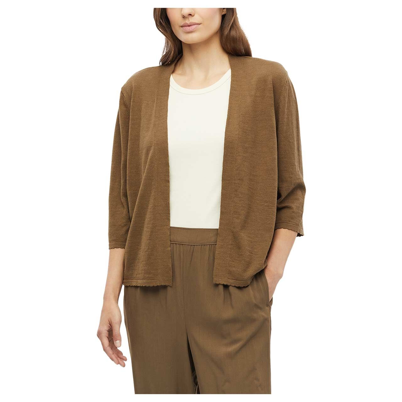 Damen 3/4 Arm Strickjacke von s.Oliver in Braun, detaillierte Vorderansicht am Model