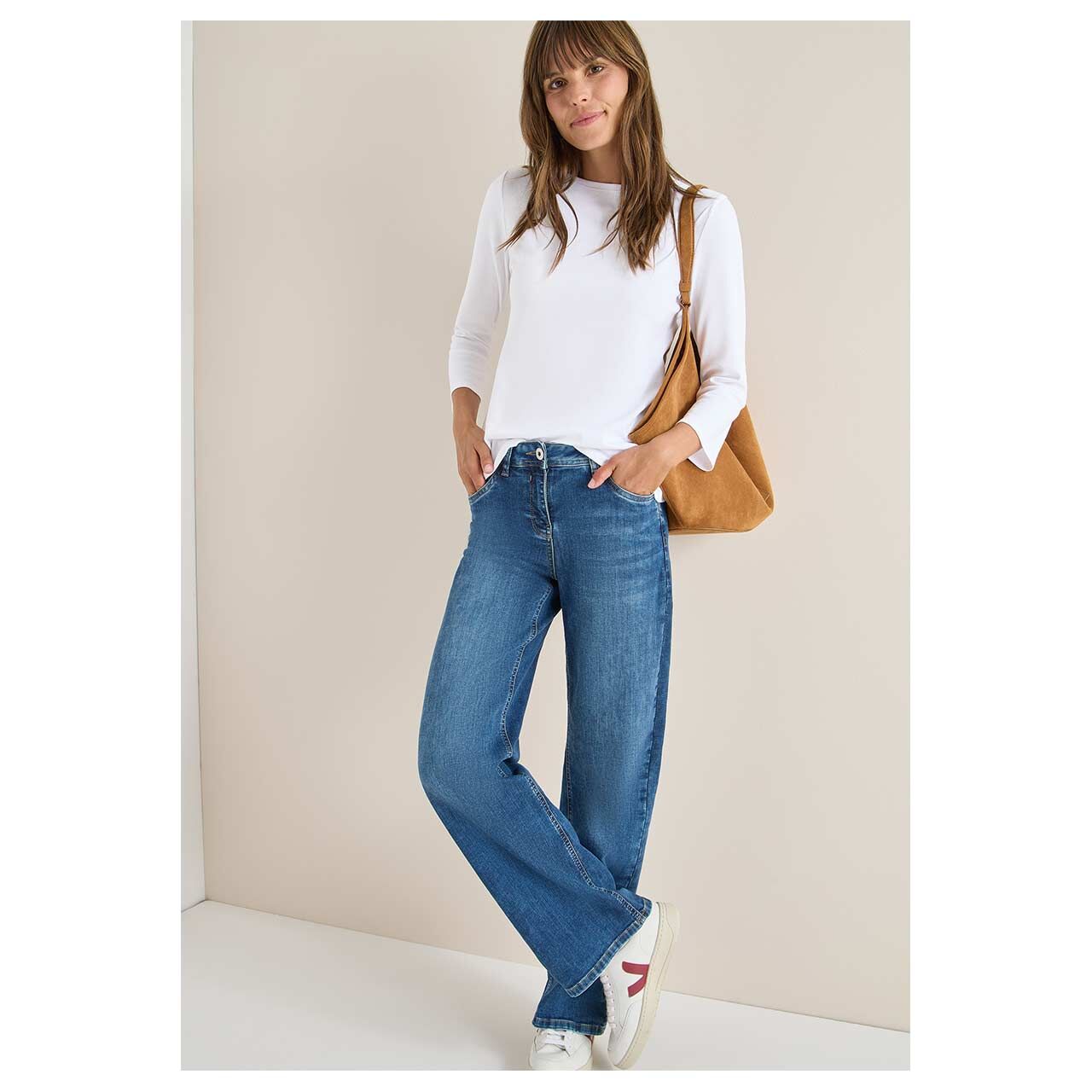 Damen 3/4 Arm Shirt Basic Boatneck von Cecil in Weiß, Ganzkörperansicht am Model