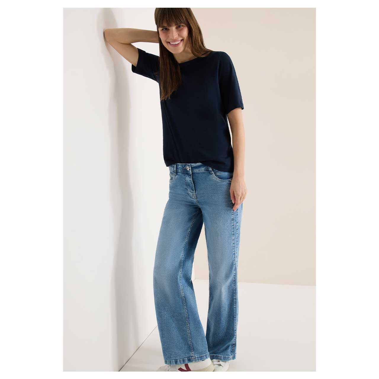 Damen T-Shirt Solid Slubyarn von Cecil in Dunkelblaumeliert, Ganzkörperansicht am Model