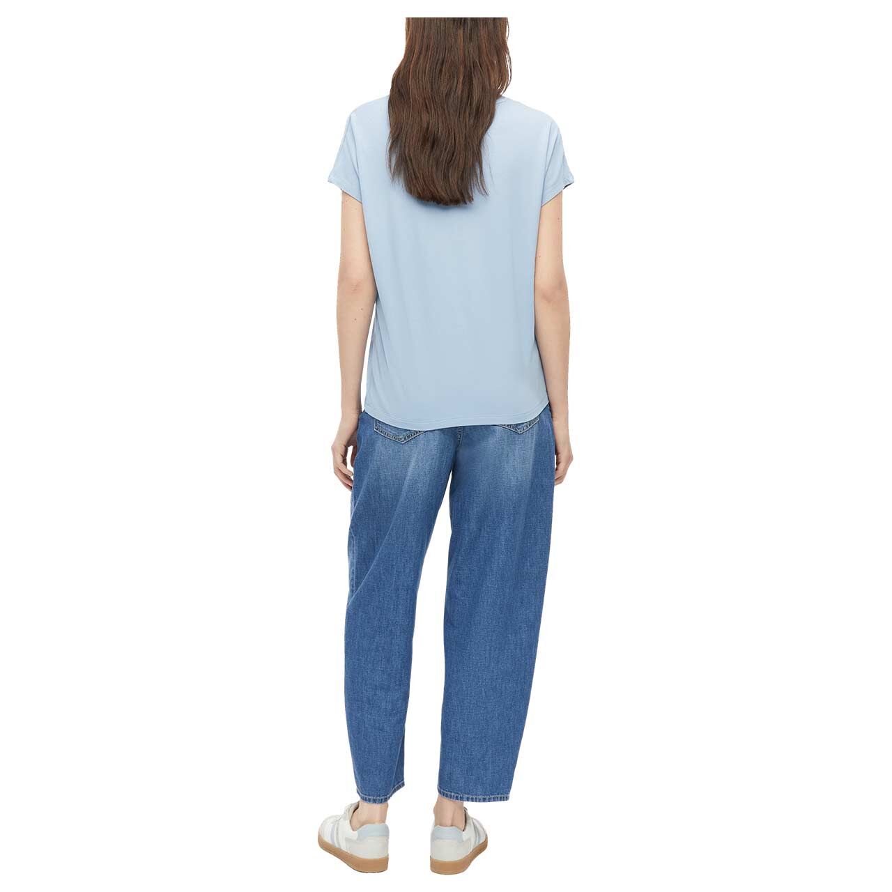 s. Oliver Damen T-Shirt in Hellblau, Rückansicht am Model