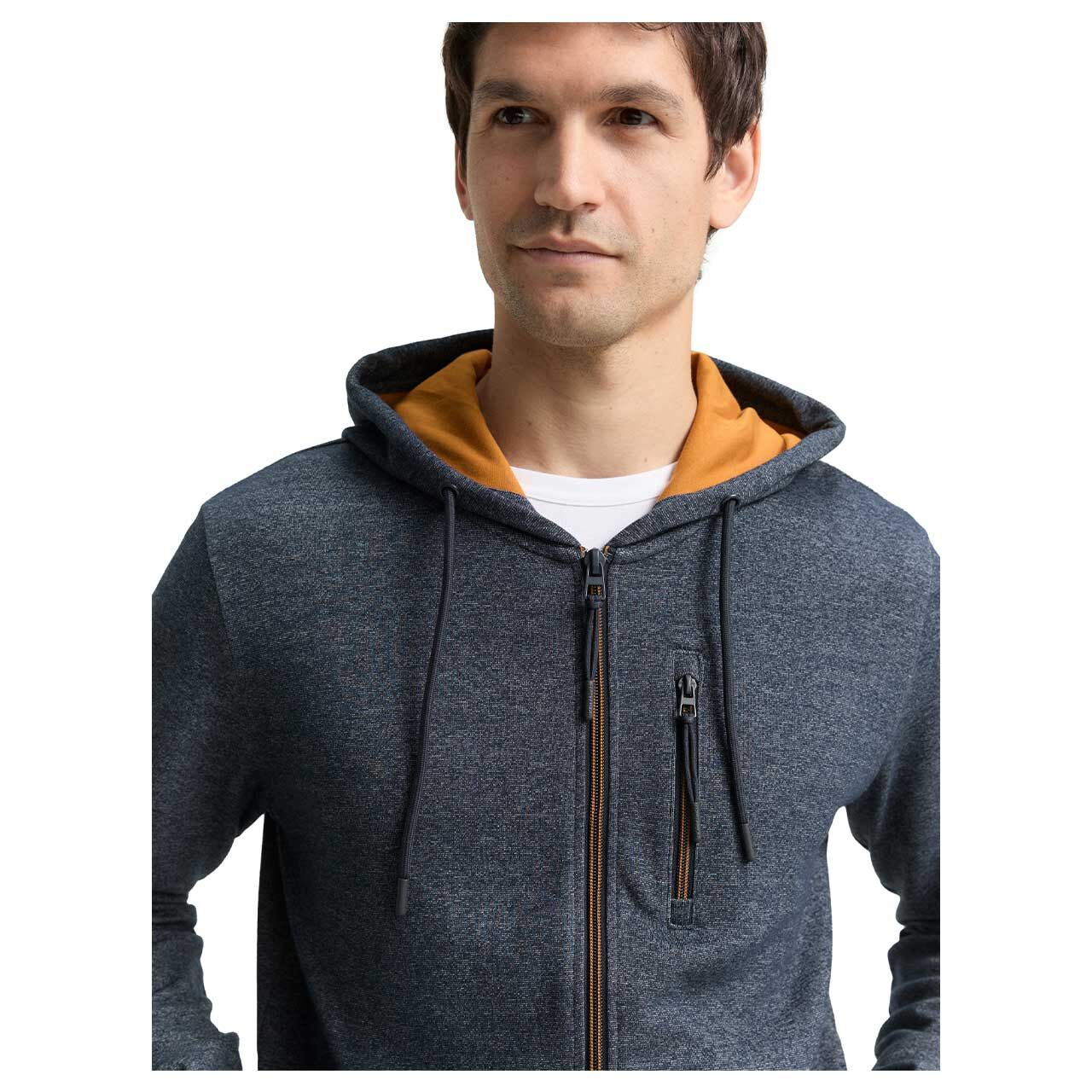 Herren Hoodie Sweatjacke von Tom Tailor in Dunkelblau meliert, Detailansicht von vorne am Model