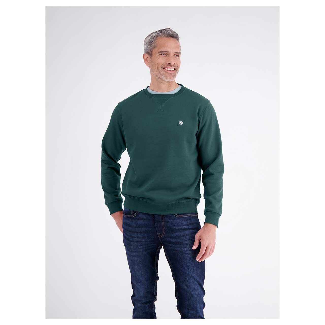 Herren Sweatshirt von Lerros in Dunkelgrün, Vorderansicht am Model