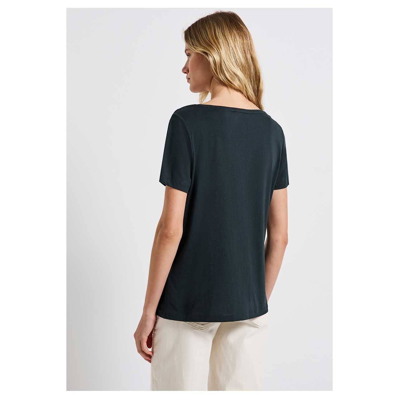 Rückansicht des getragenen Damen T-Shirt von Street One in Dunkelgrün mit Print