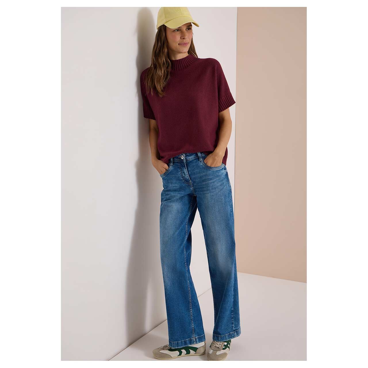 Damen Kurzarm Pullover Shortsleeve Dolman von Cecil in Weinrot, Ganzkörperansicht am Model