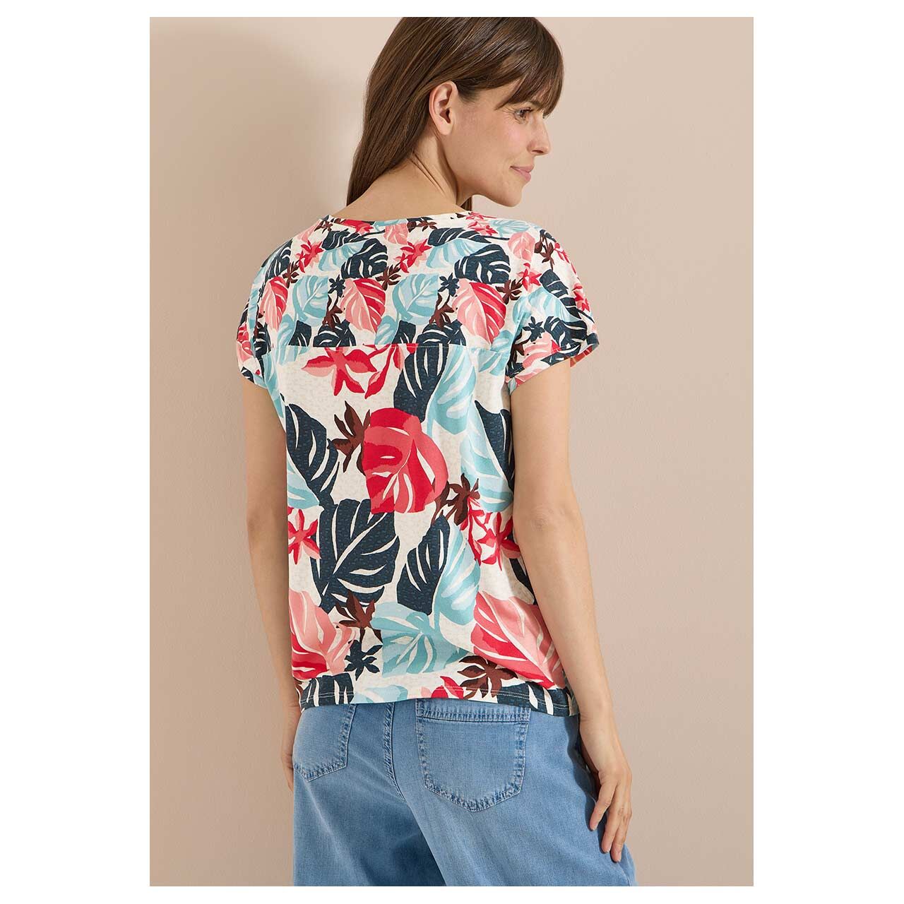 Damen T-Shirt Print Mix von Cecil in Hellbeige mit Print, Rückansicht am Model