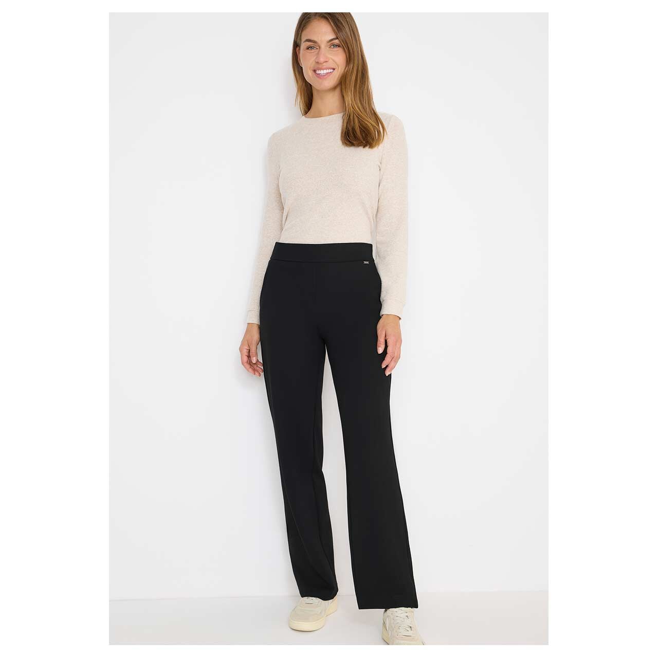 Damen Hose Neele Straight von Cecil in Schwarz, Ganzkörperansicht am Model