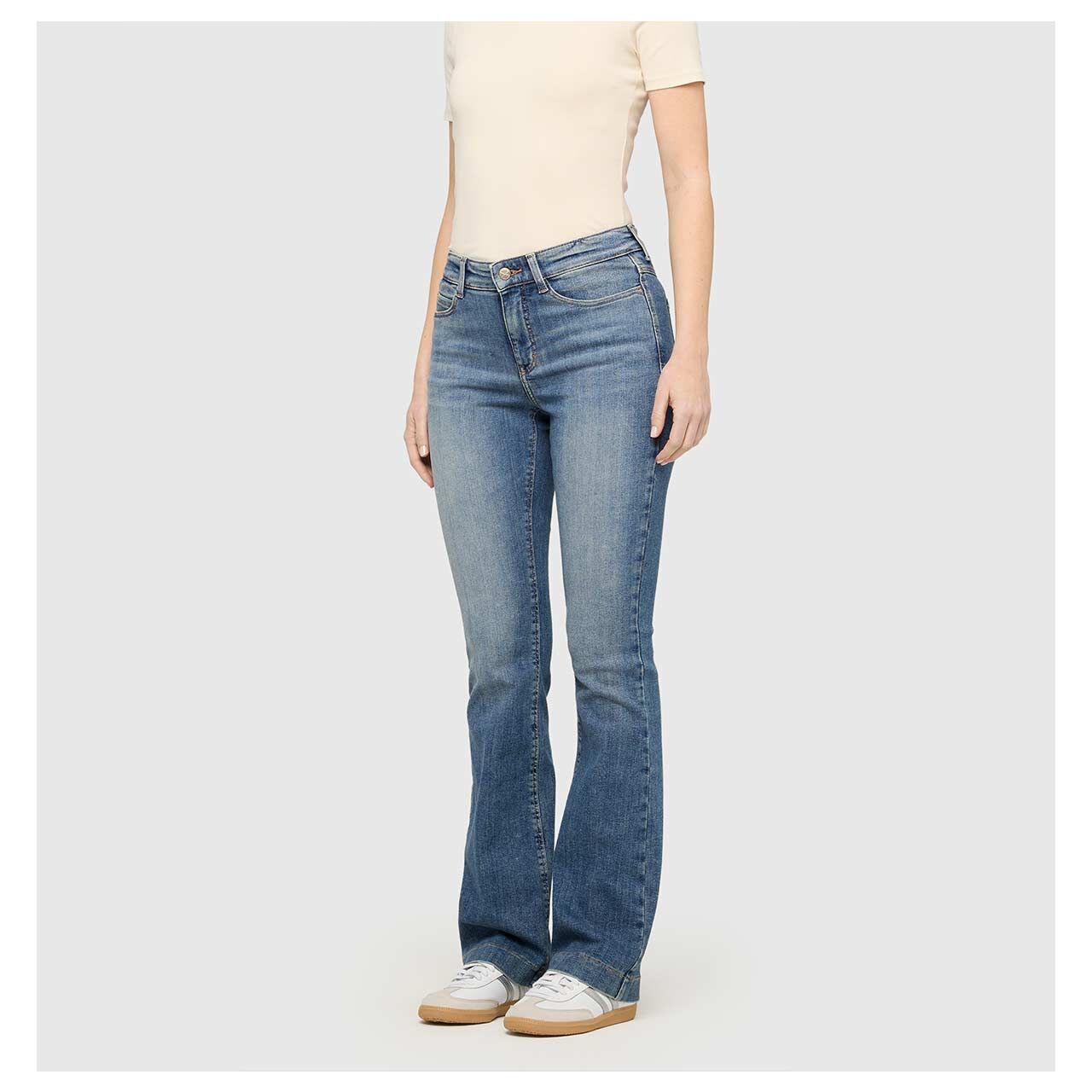 MAC Dream Boot Jeans authentic blue wash