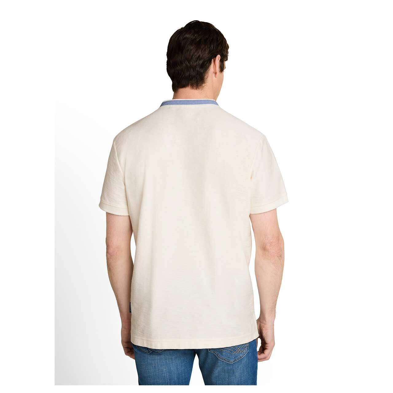 Herren T-Shirt Henley von Tom Tailor in Cremeweiß, Rückansicht am Model