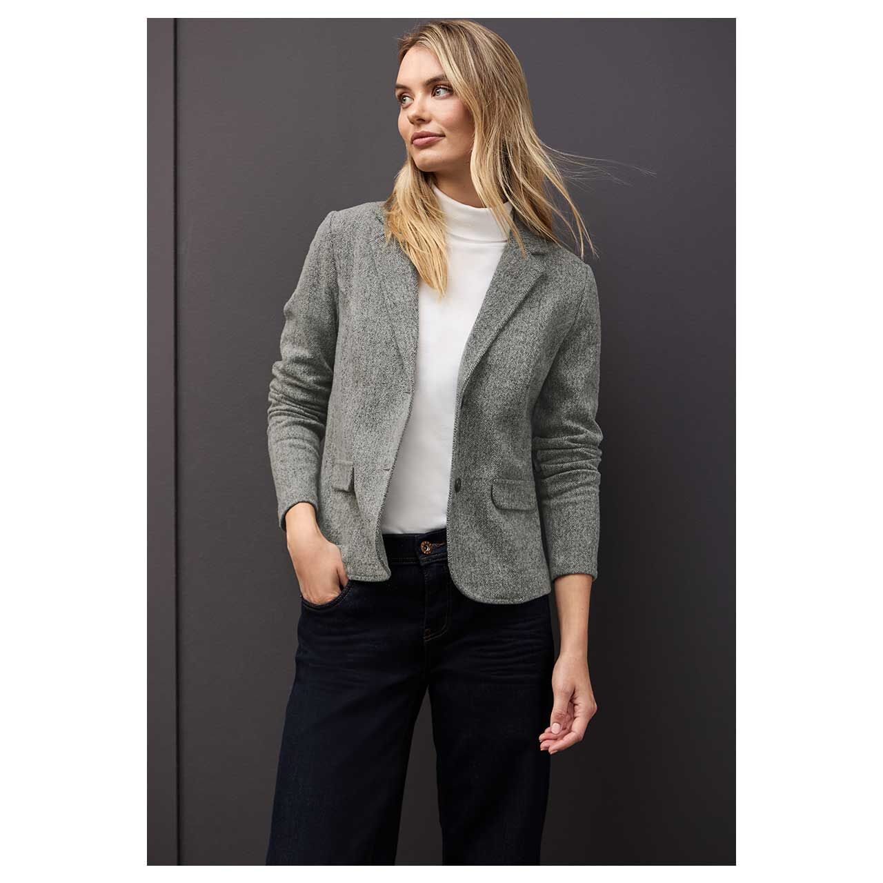 Damen Blazer Basic von Street One in Schwarz meliert, Vorderansicht am Model