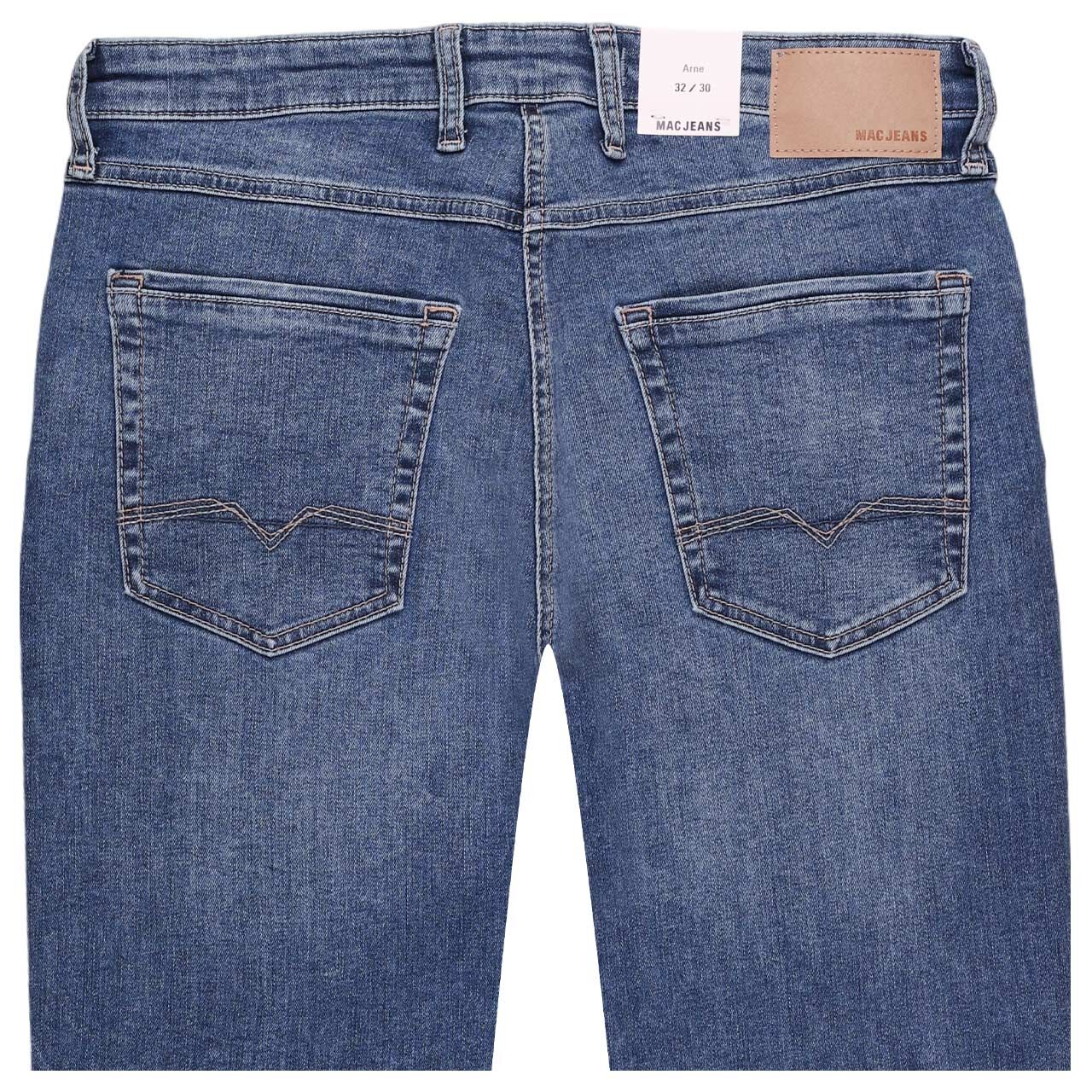 Stretch Herrenjeans Arne von MAC in Blau angewaschen, detaillierte Rückansicht