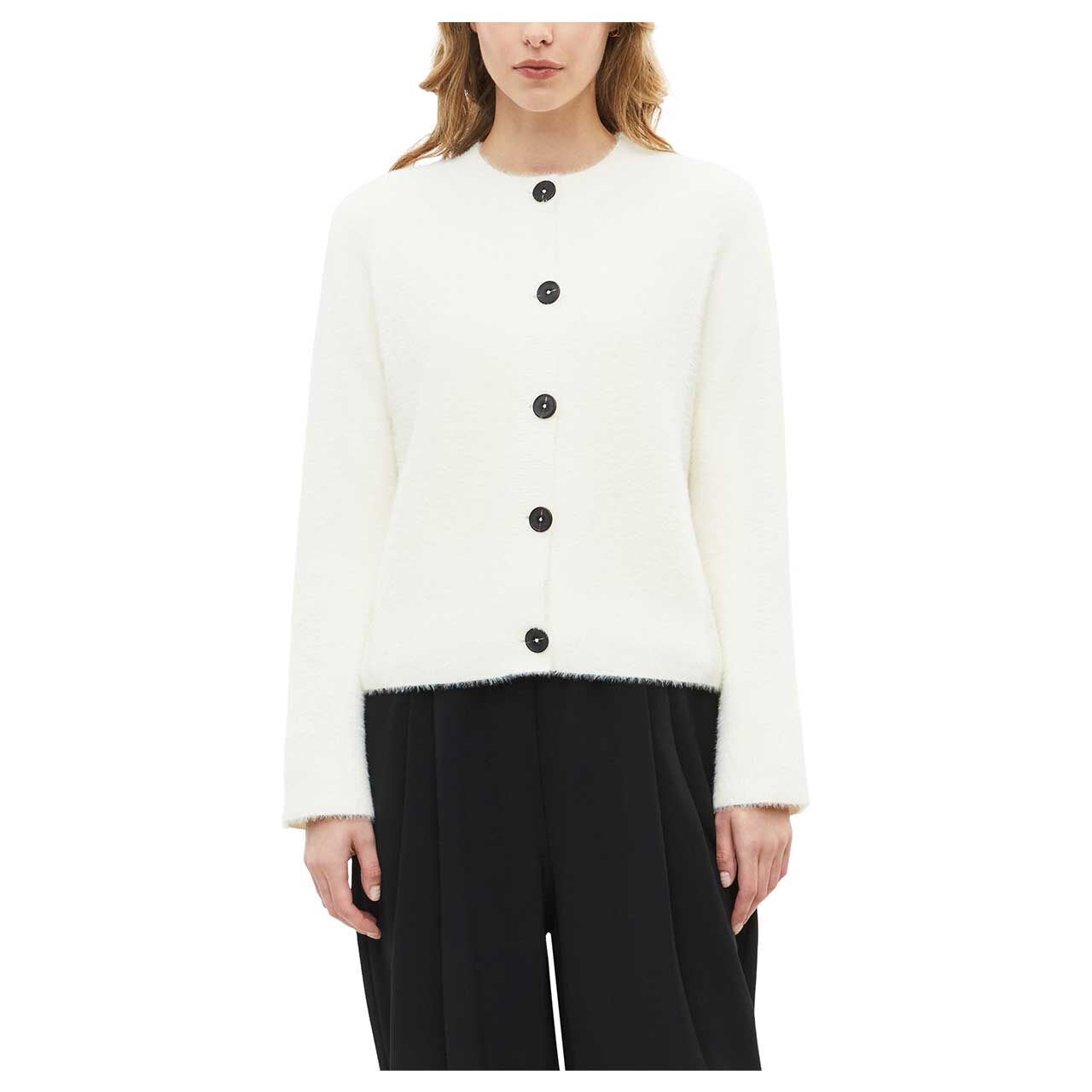 Damen Strickjacke von s.Oliver in Cremeweiß, Vorderansicht am Model