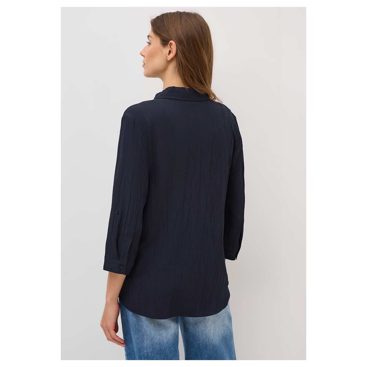 Damen 3/4 Arm Bluse Solid Structure von Cecil in Dunkelblau, Rückansicht am Model