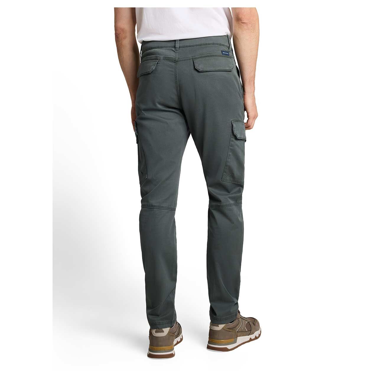 Stretch Herren Cargo Baumwollhose Tyler in Olivgrün, Rückansicht am Model