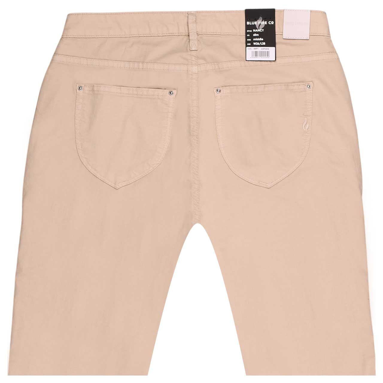 Rückansicht der Damen Jeanshose Nancy von Blue Fire in Beige