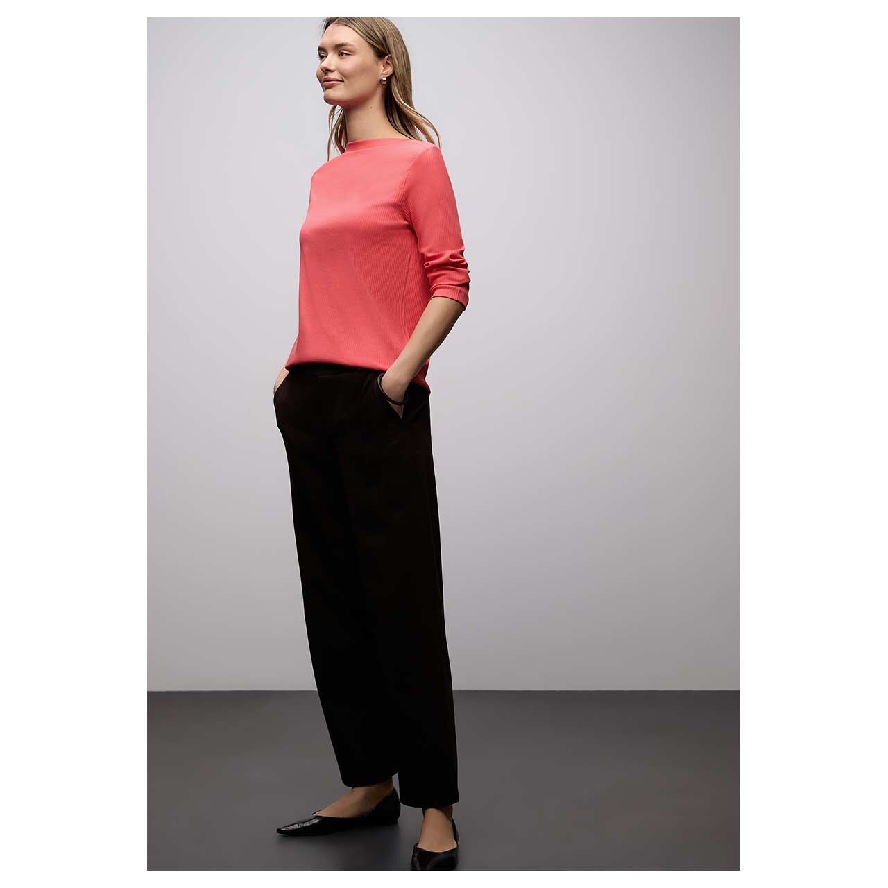 Damen 3/4 Arm Shirt Rib Structure U-Boat von Street One in Pink, Ganzkörperansicht Model