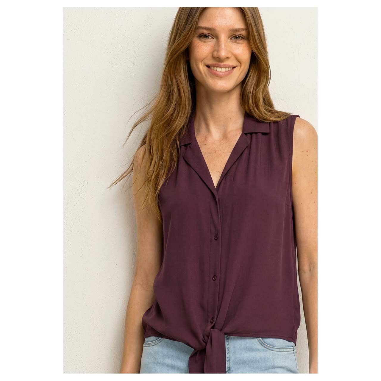 Damen Blusen Top Bowling Collar von Street One in Lila, Vorderansicht am Model