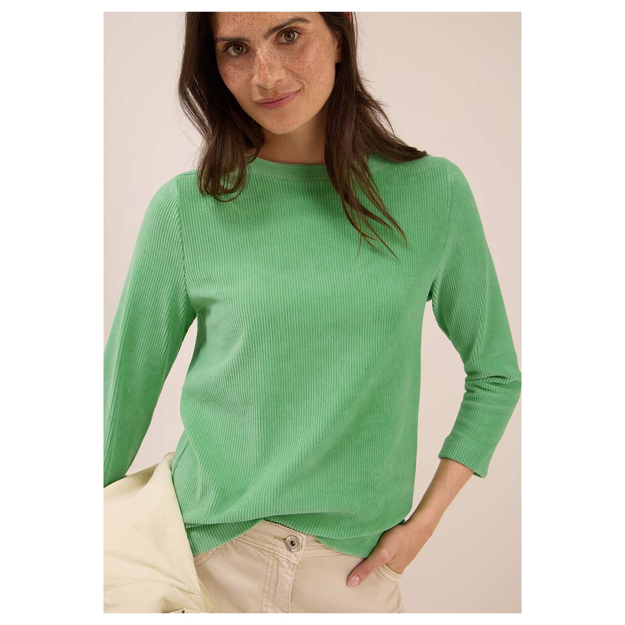 Damen 3/4 Arm Shirt Cord von Cecil in Grün, Vorderansicht am Model
