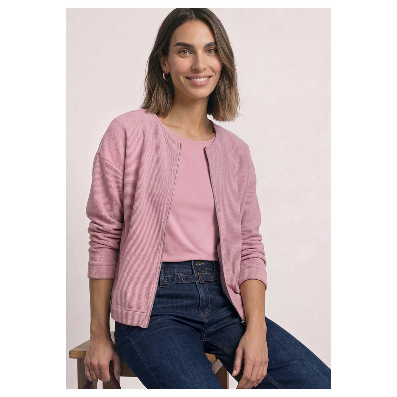 Damen Strickjacke Structure Jacket von Street One in Rosa, Vorderansicht am Model