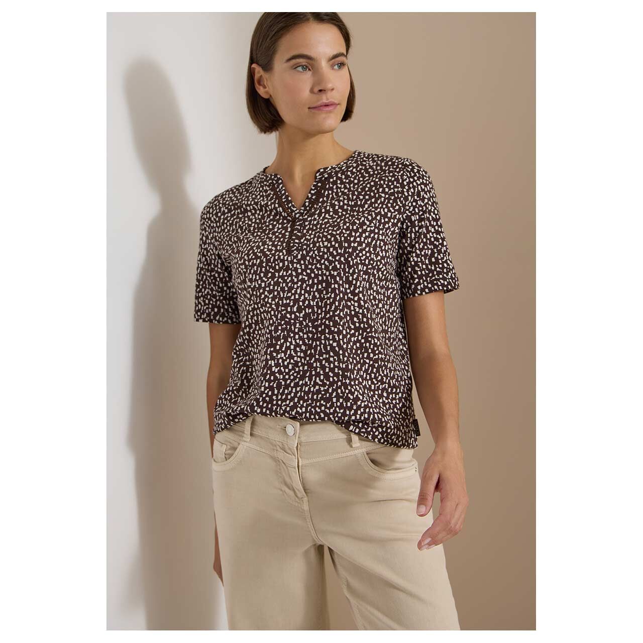 Damen T-Shirt Minimal Lace Tunic von Cecil in Dunkelbraun mit Print, Vorderansicht am Model
