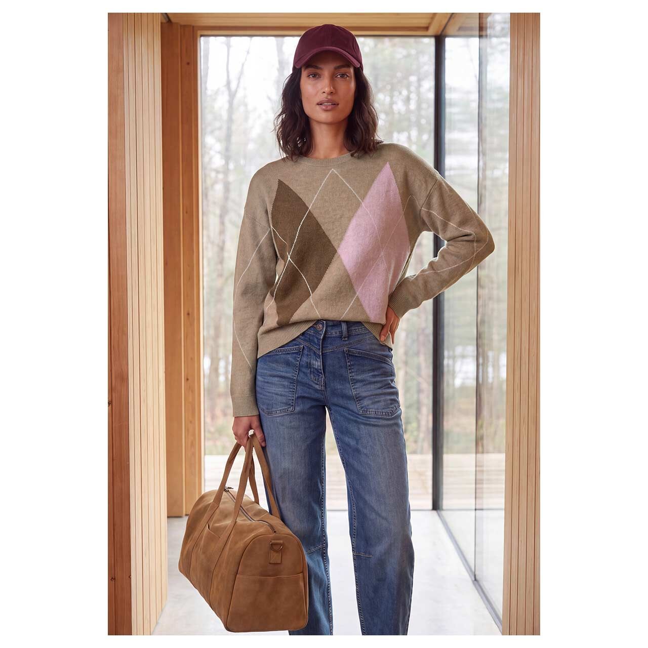 Damen Pullover Big Argyle Cosy Round Neck Sweater von Cecil in Hellbraun mit Print, Vorderansicht am Model