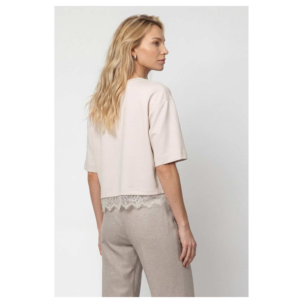 Damen Kurzarm Sweatshirt von Monari in Cremeweiß, Rückansicht am Model