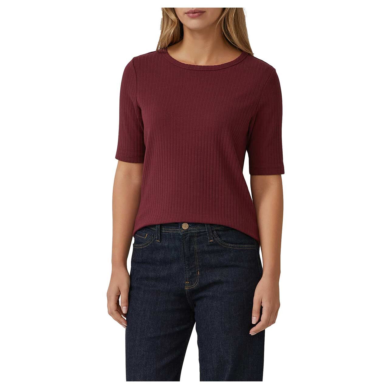 s. Oliver Damen T-Shirt in Burgunderrot, Vorderansicht am Model