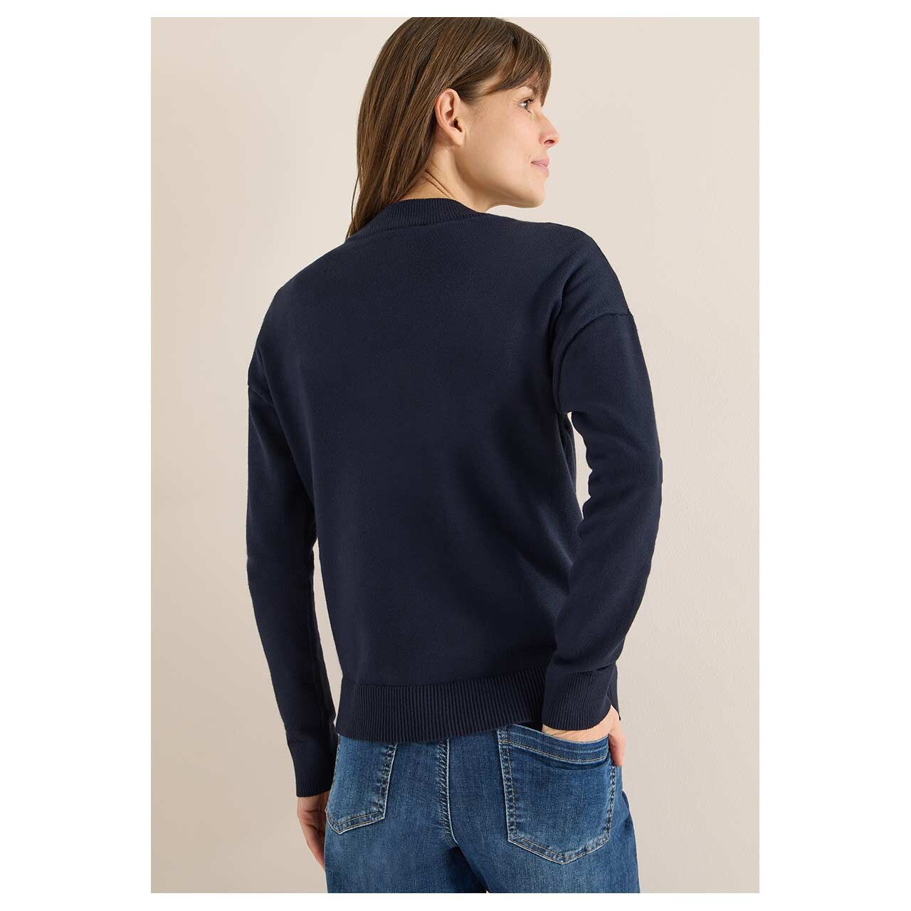 Damen Strickjacke Cosy College Cardigan von Cecil in Dunkelblau, Rückansicht am Model