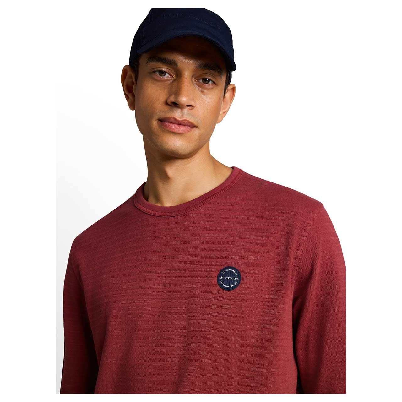 Herren Langarm Shirt von Tom Tailor in Dunkelrot, Detailansicht Model vorne