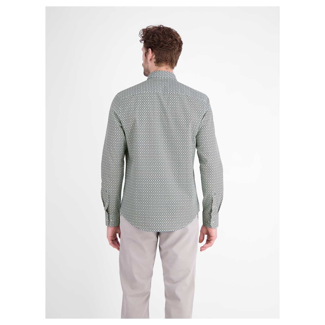 Herren Hemd von Lerros in Cremeweiß mit Print, Rückansicht am Model
