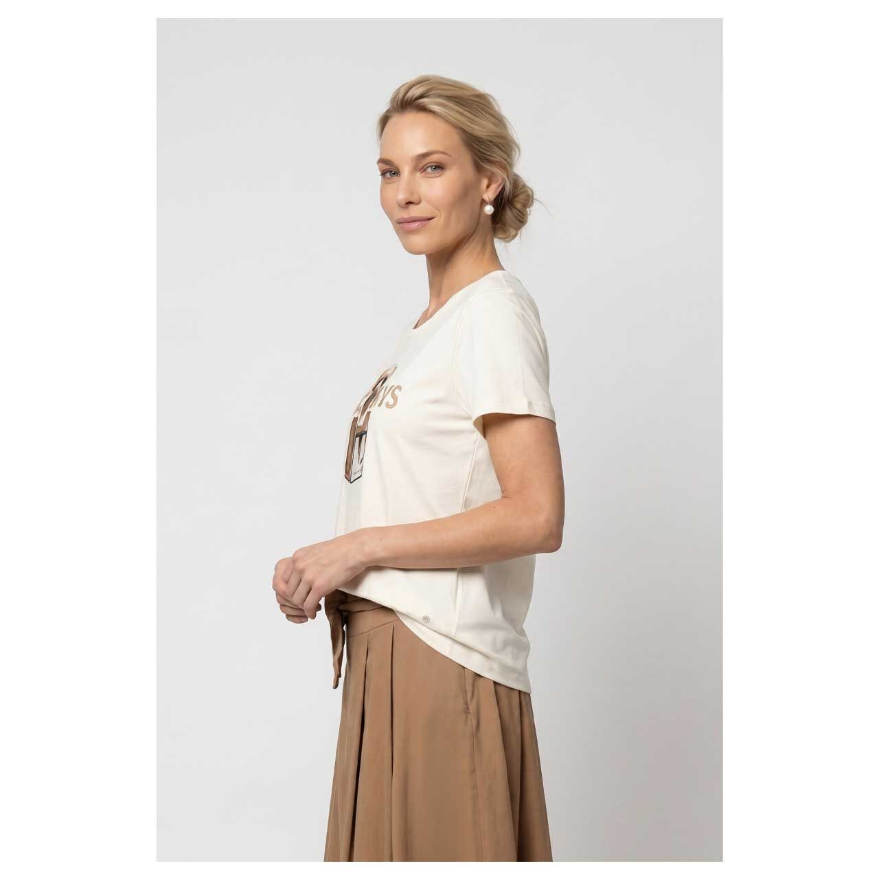 Damen T-Shirt von Monari in Cremeweiß mit Print, Seitenansicht am Model