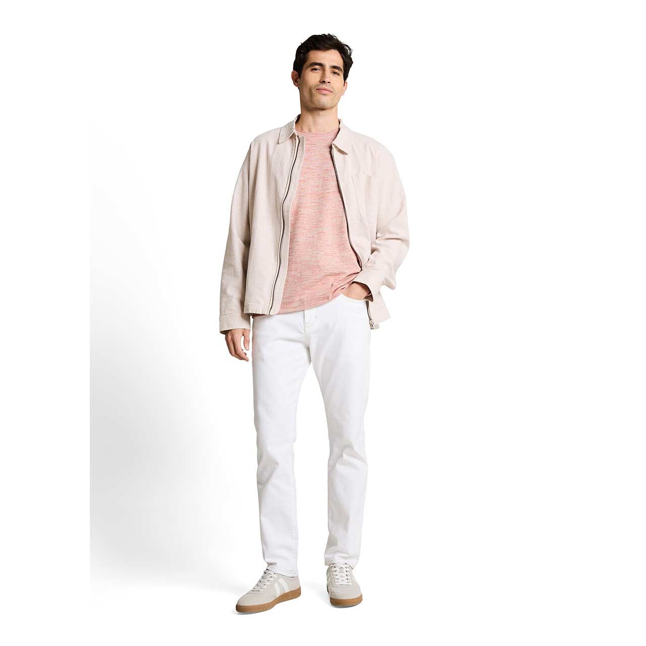Herren Pullover Space Dye Knit von Tom Tailor in Rot meliert, Ganzkörperansicht am Model