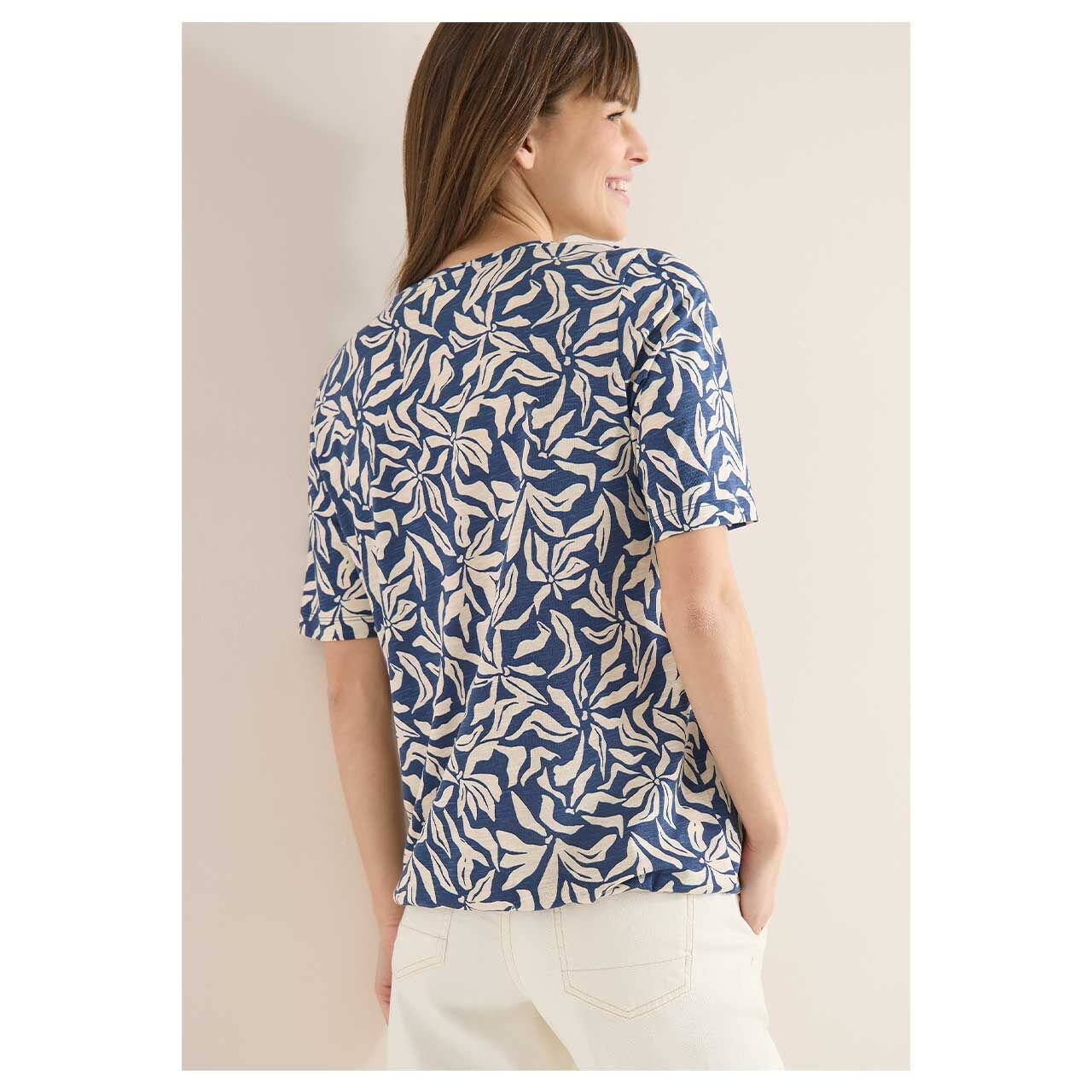 Damen T-Shirt V-Neck Tunic von Cecil in Blau mit Print, Rückansicht am Model