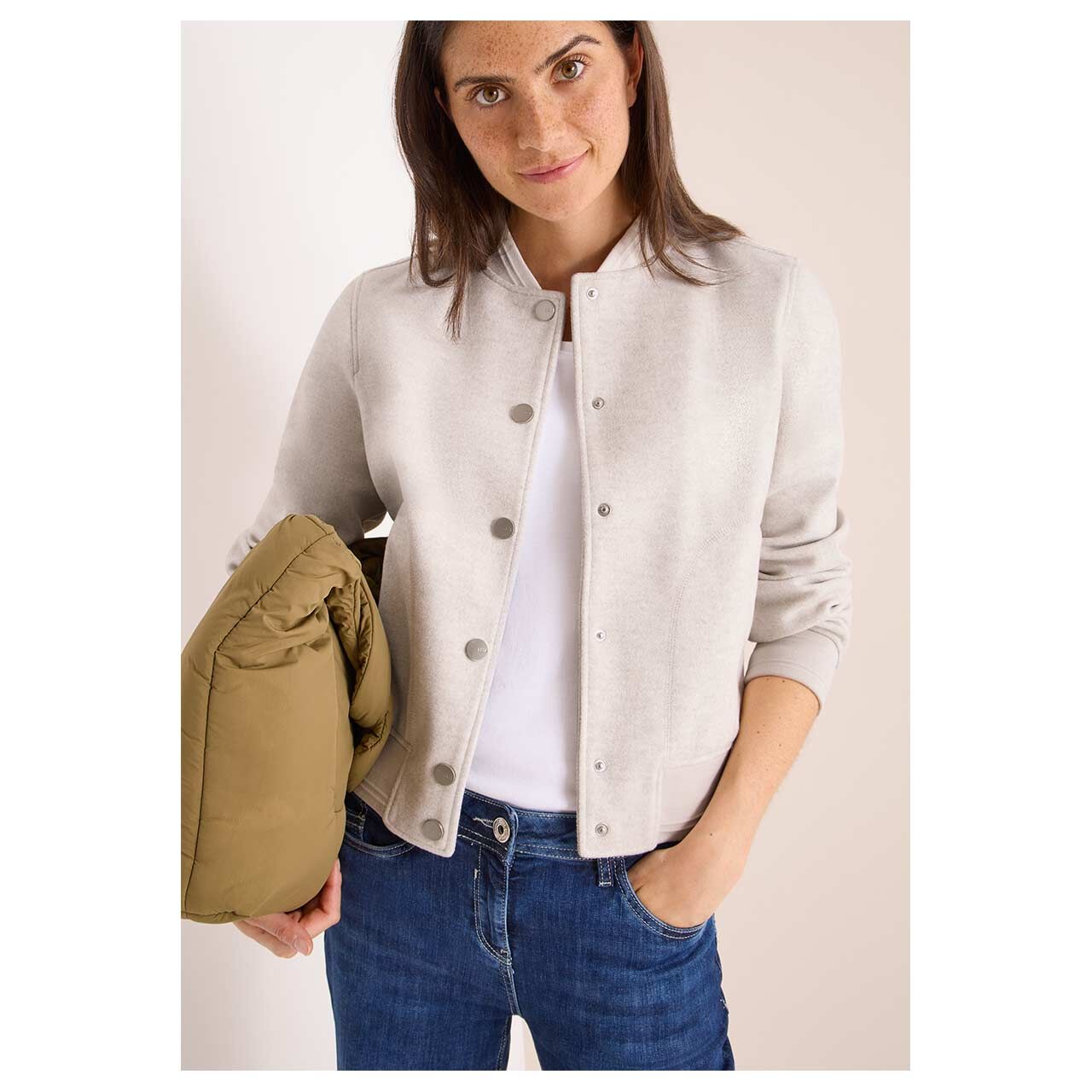 Damenjacke Fake Wool Blouson von Cecil in Greige, Vorderansicht am Model