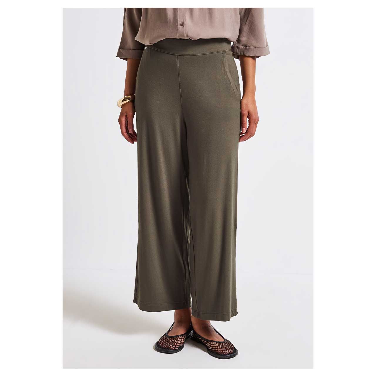 Stretch Damen 7/8 Hose Emee Wide Leg von Street One in Braun, Vorderansicht am Modell