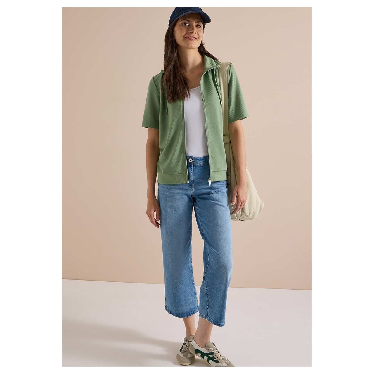 Damen T-Shirt Jacke Vertical Structure von Cecil in Grün, Ganzkörperansicht Model