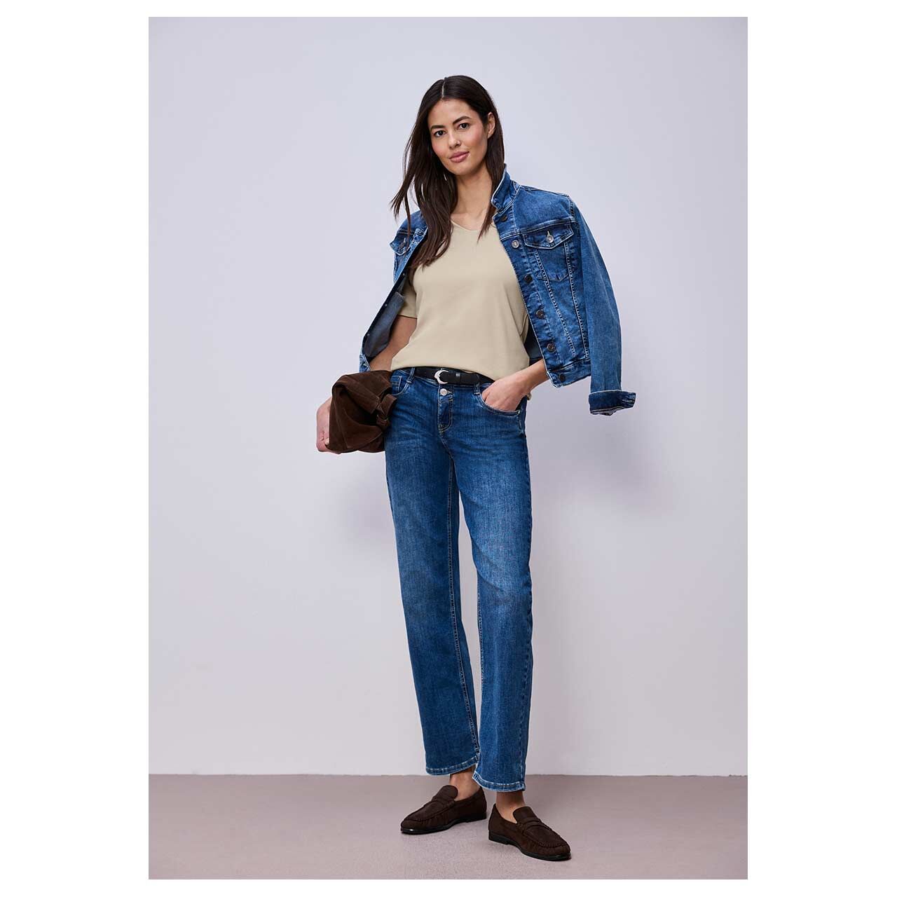 Damen T-Shirt Palmira von Street One in Beige, Ganzkörperansicht am Model